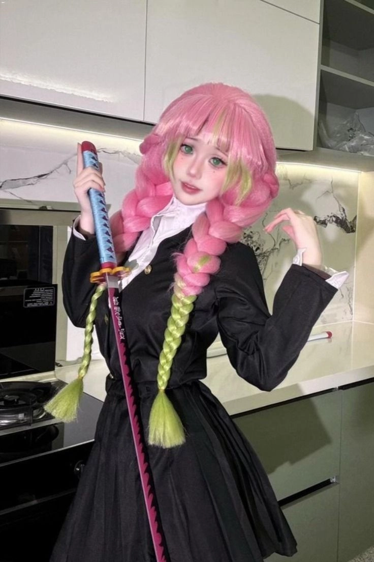 Ảnh cosplay Mitsuri tái hiện hoàn hảo nhân vật