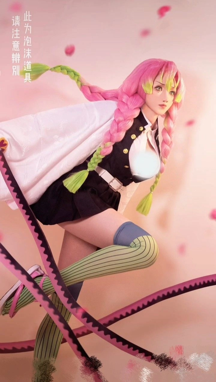 Mitsuri cos hóa thân tuyệt vời từ fan anime