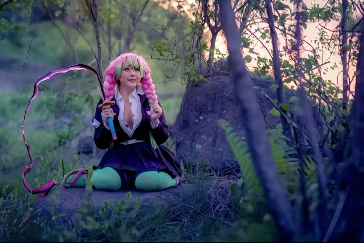 Cosplay Mitsuri Demon Slayer hình ảnh mãn nhãn đầy sức hút