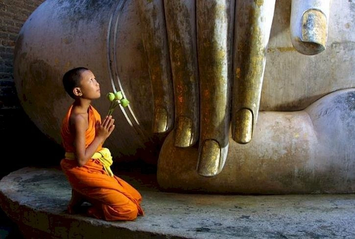 Hình nền máy tính Phật Quan Âm mang lại bình an