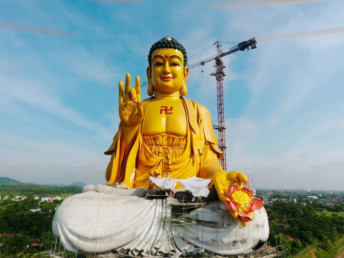 Hình ảnh Phật A Di Đà mang đến sự bình an