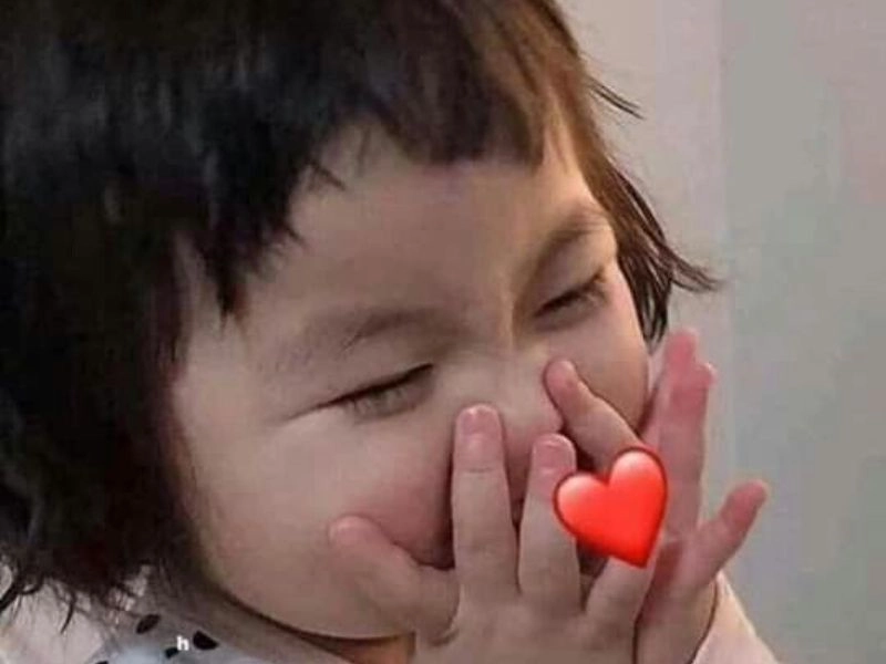 Hình meme tình yêu hài hước nhưng đầy ý nghĩa