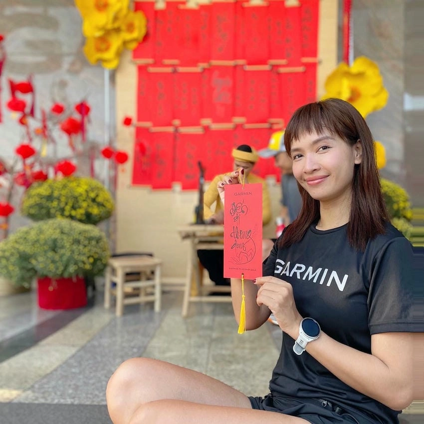 Ái Phương May Mắn, ca khúc truyền cảm hứng tích cực