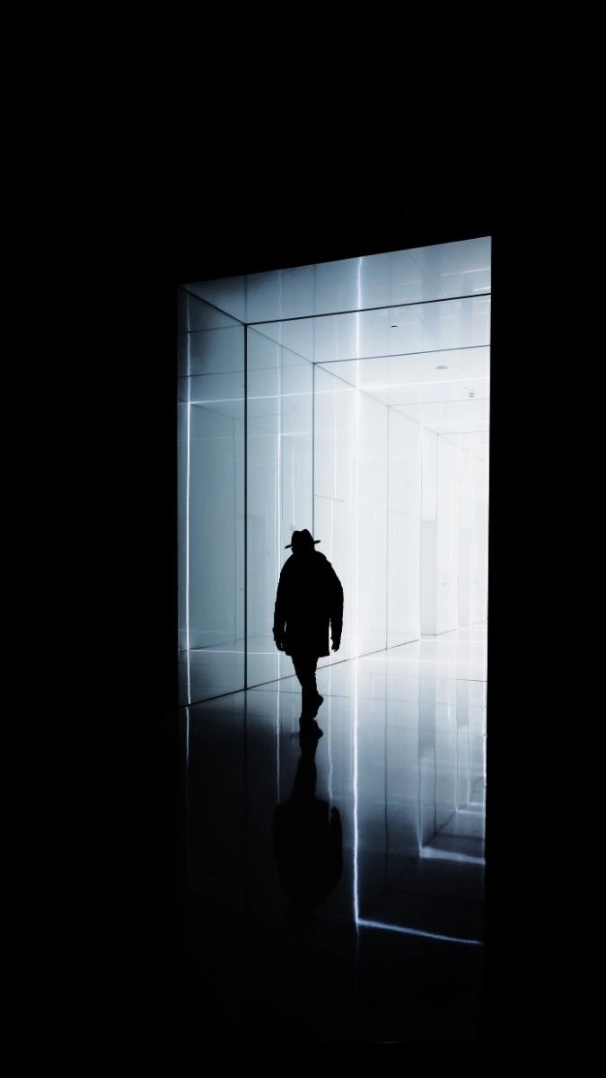 Hình nền đen buồn dành cho trái tim đang rối ren