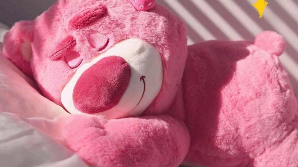 Hình nền gấu Dâu Lotso ngọt ngào dễ thương thu hút