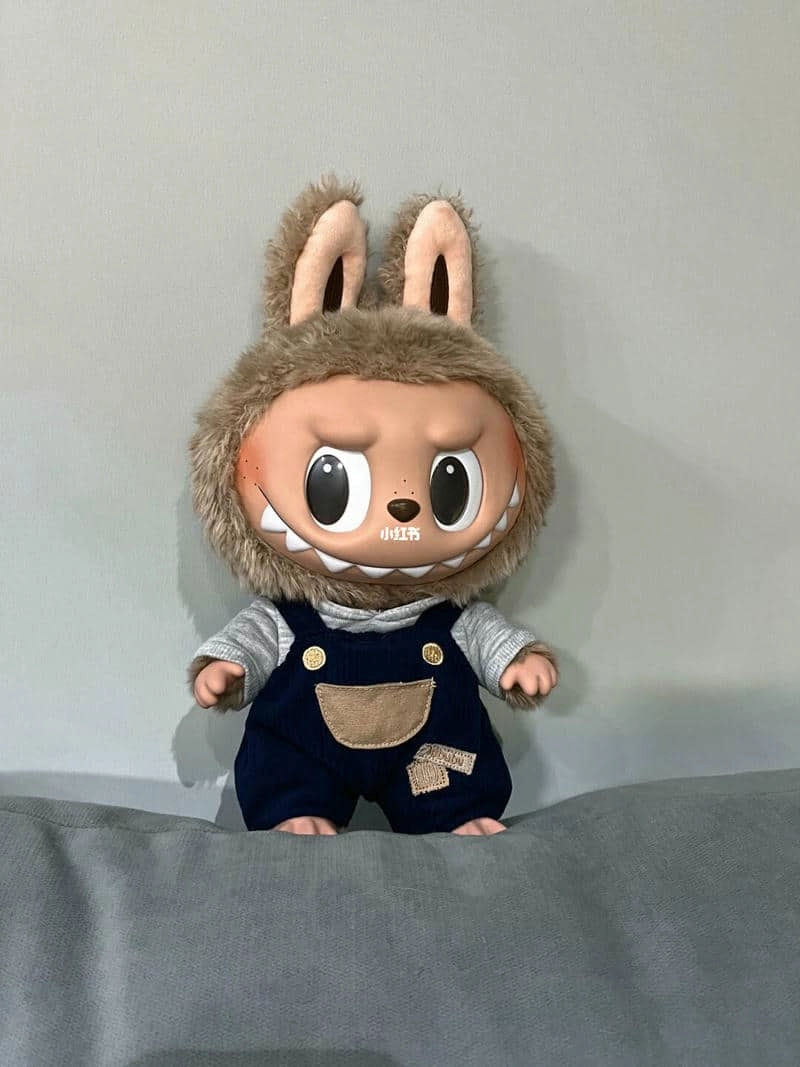 Ảnh Labubu làm hình nền siêu dễ thương