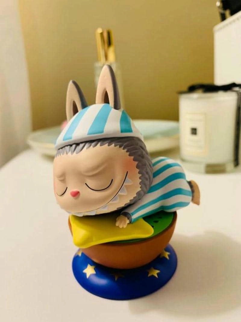 Hình nền điện thoại Labubu cute sinh động