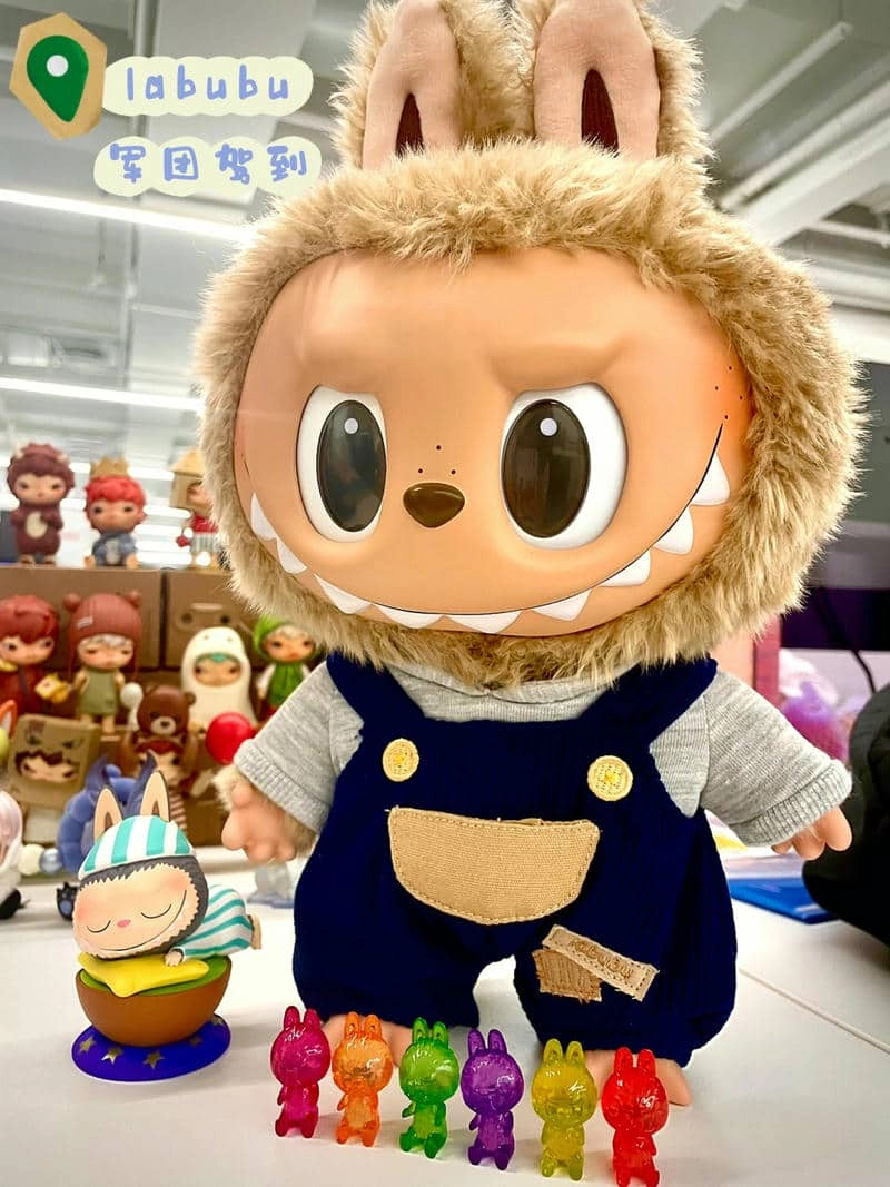 Hình nền Labubu vô tri cá tính lạ mắt