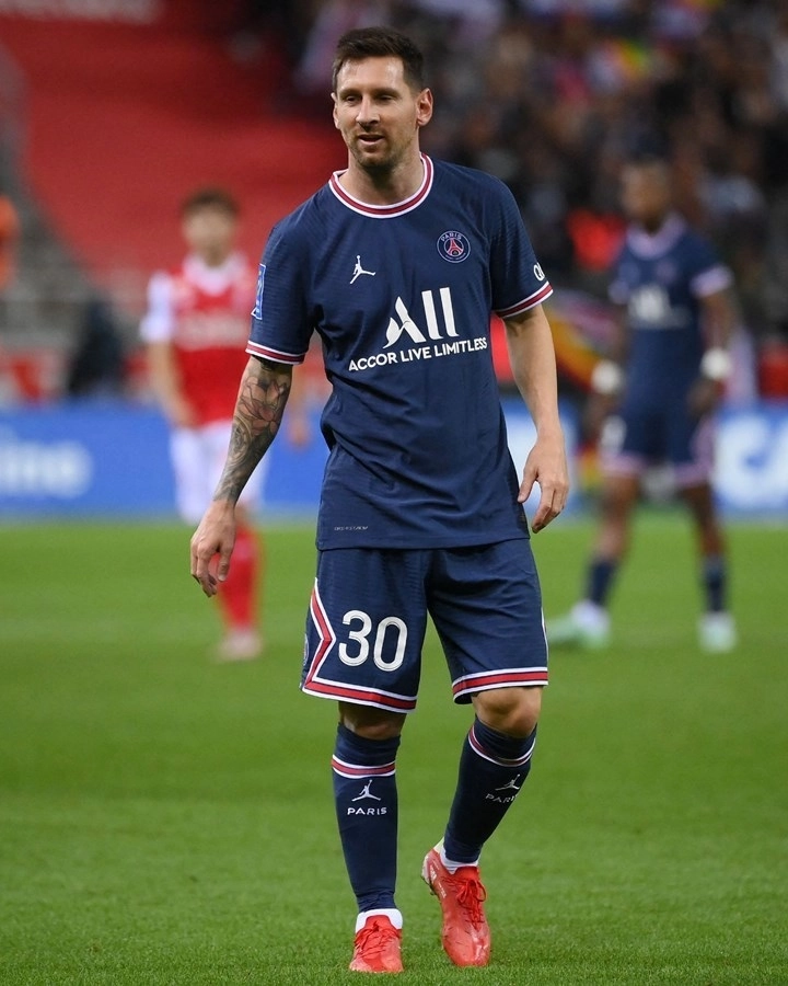 Messi hình nền thể hiện bản lĩnh ngôi sao