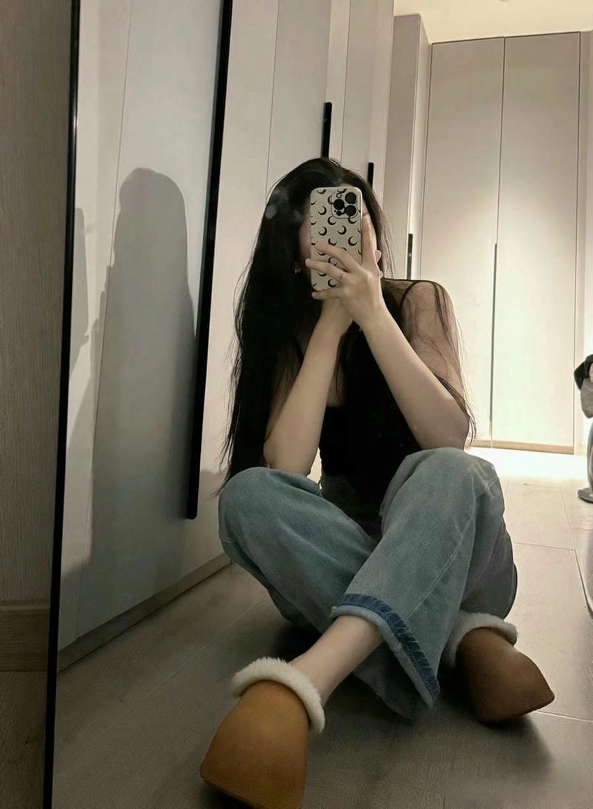 Hình nền điện thoại ngầu nữ cá tính cuốn hút