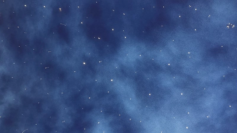 Hình nền slide màu xanh dương giúp bài thuyết trình nổi bật