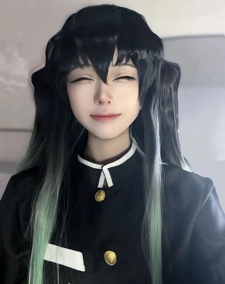 Muichirou cosplay tái hiện Hà Trụ trong phong cách KnY