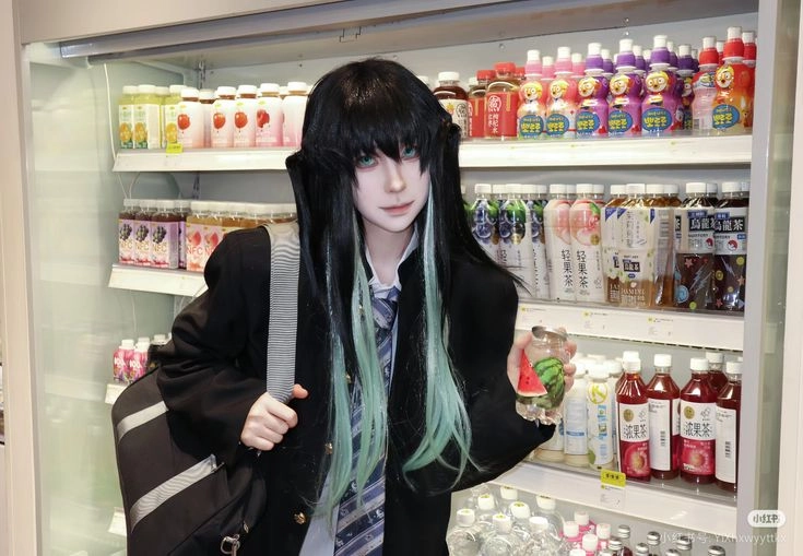 Muichiro cosplay cute phiên bản dễ thương của Hà Trụ