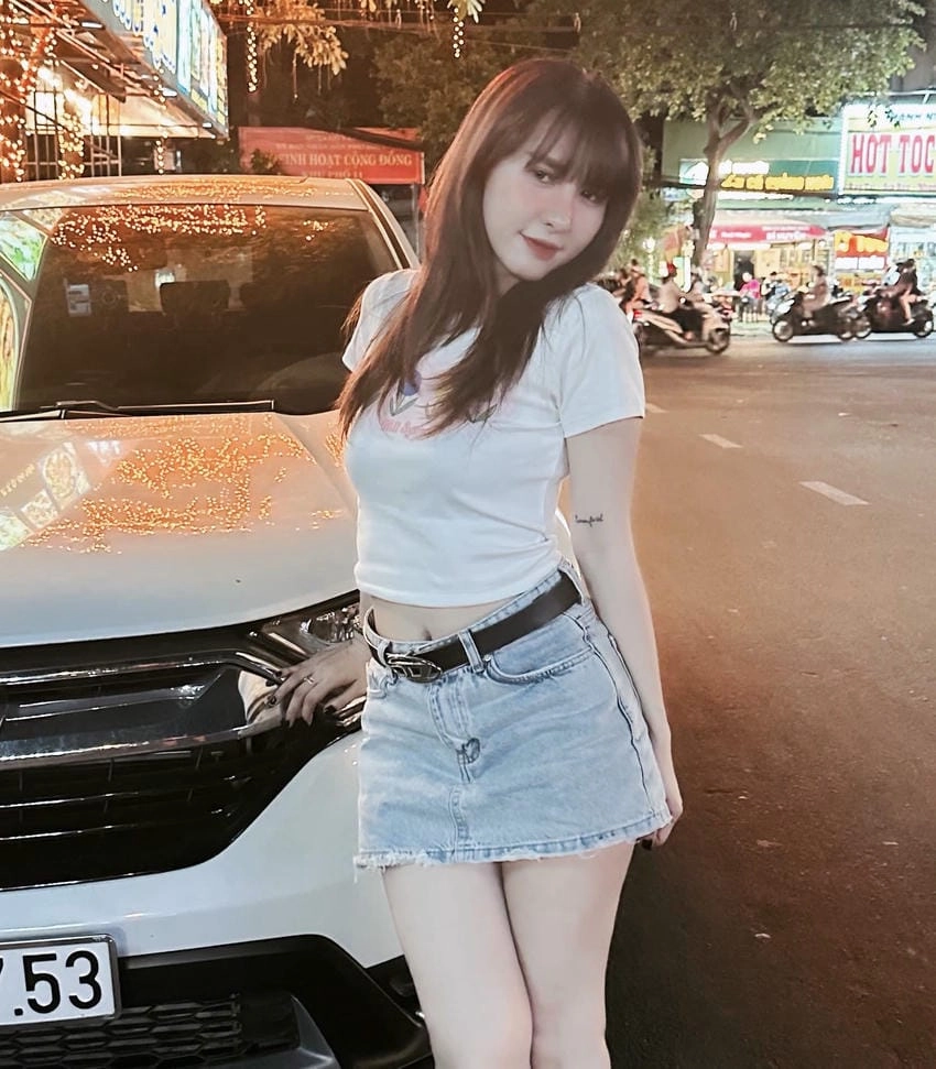 Ngân Sát Thủ live livestream PUBG duyên dáng