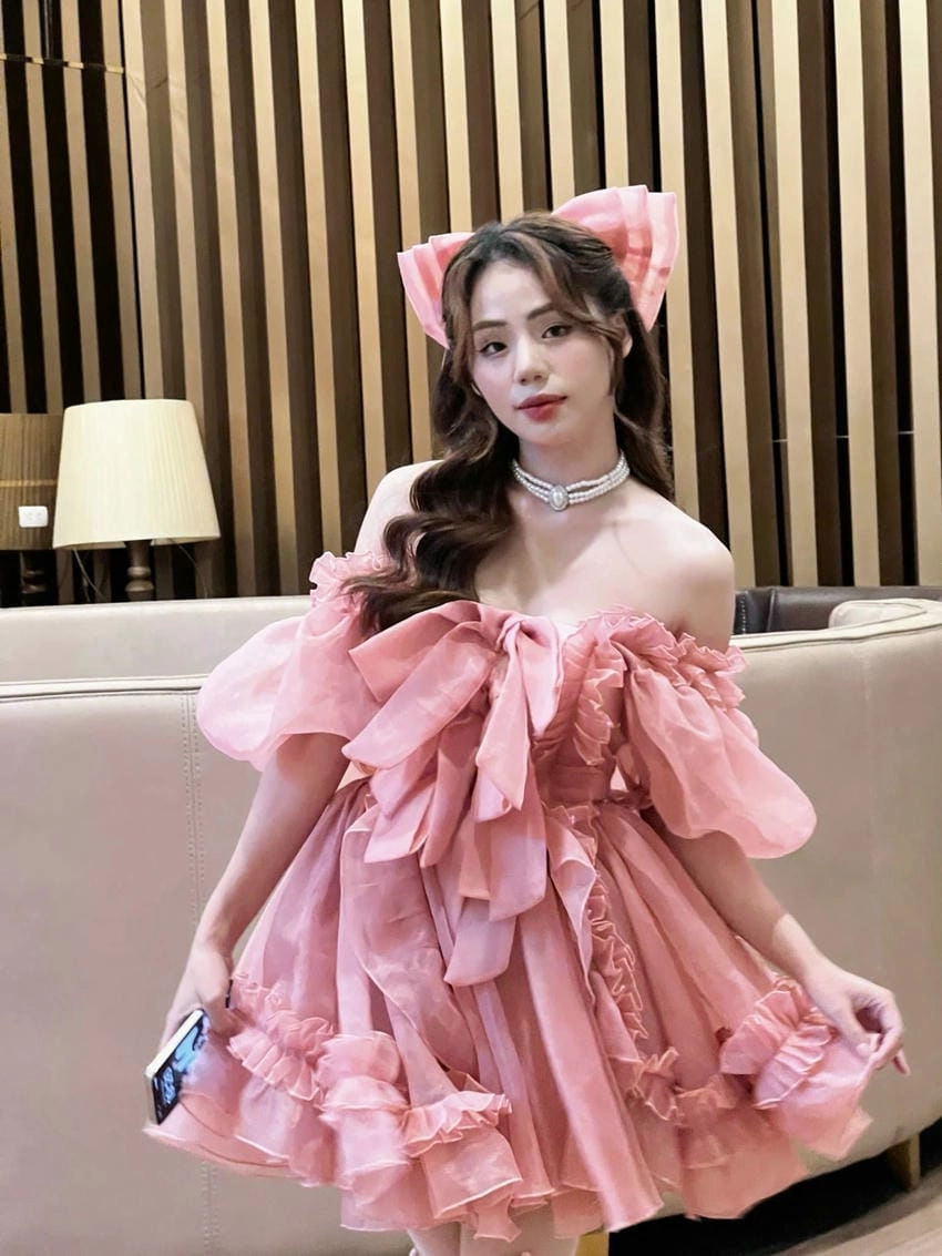 Nguyễn Hương Ly, giọng ca cover triệu view Vpop