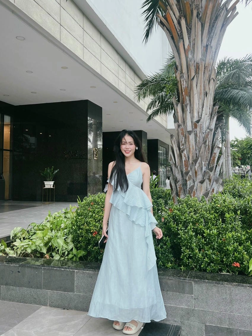 Nguyễn Hương Ly tiểu sử, từ Học viện Âm nhạc đến ca sĩ