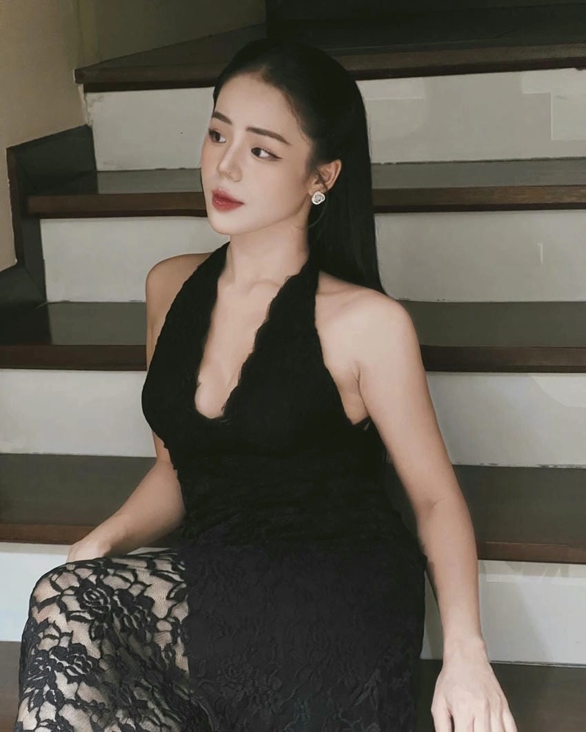 Nguyễn Hương Ly chiều cao, 1m65 nổi bật sân khấu