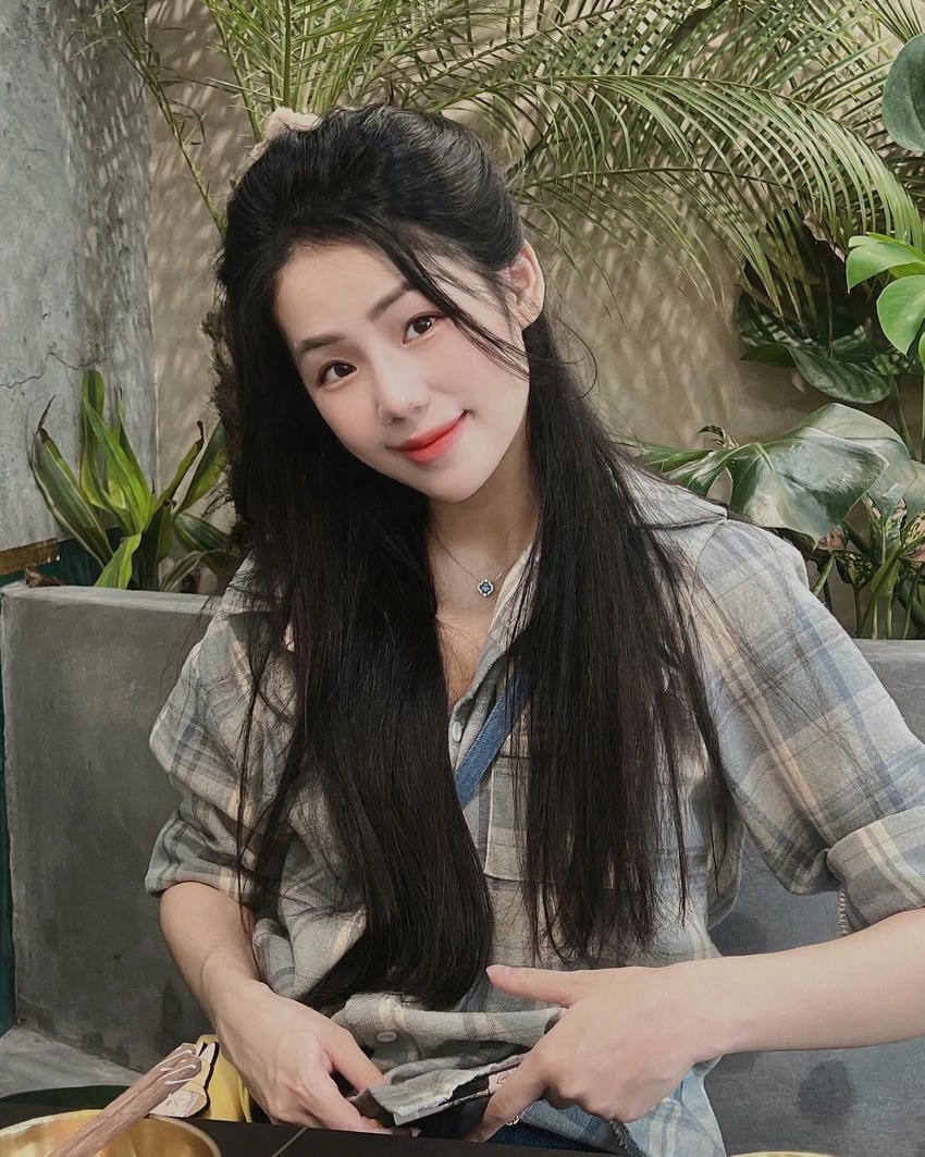Nguyễn Hương Ly IG, Instagram @nguyenhuongly.official triệu follow