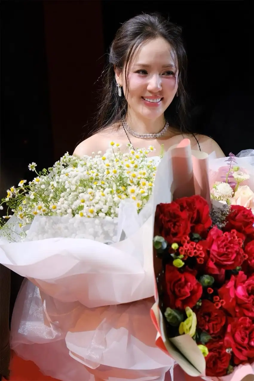 Phương Linh tuổi, 41 tuổi với nhan sắc không tuổi