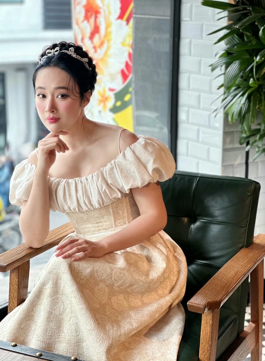 Angela Phương Trinh hiện tại, tập trung kinh doanh và tu tập