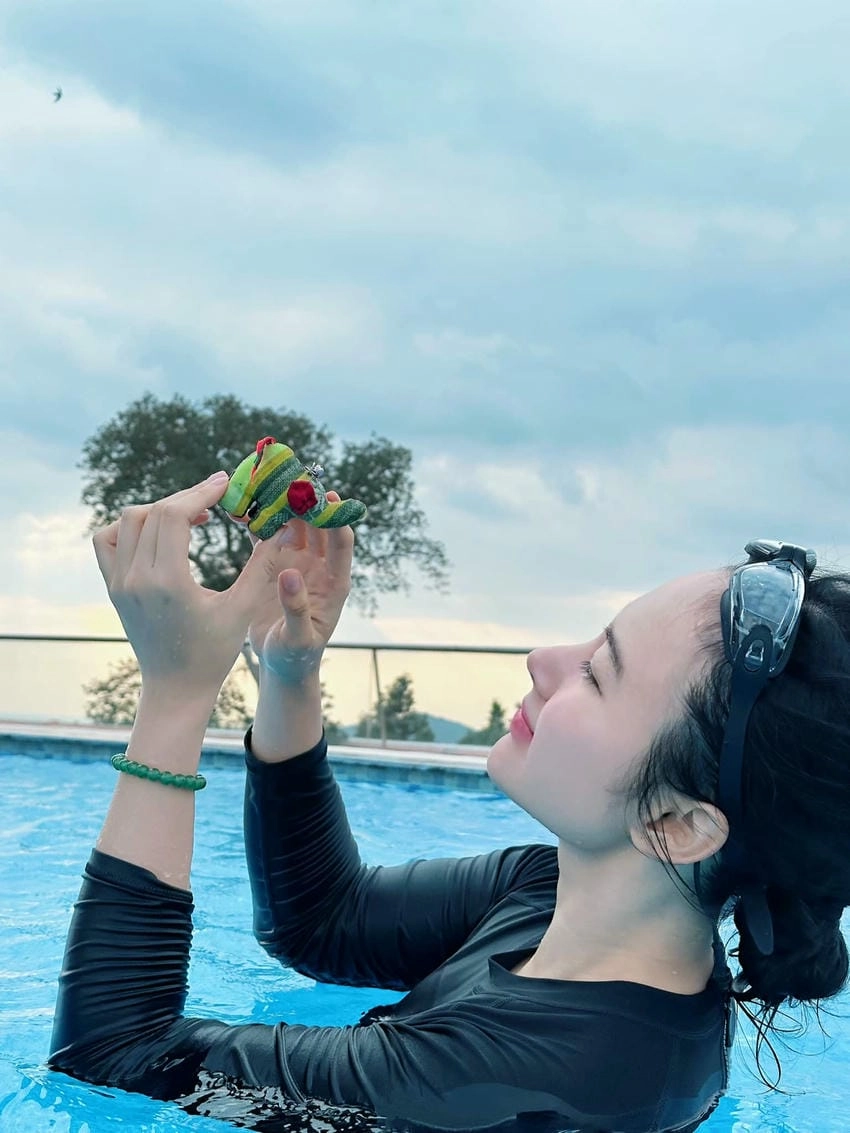 Angela Phương Trinh bao nhiêu tuổi, 30 tuổi rạng rỡ