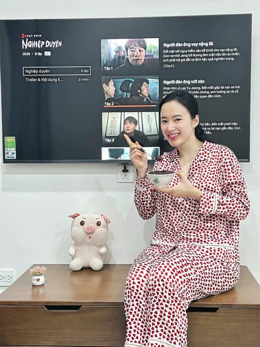 Angela Phương Trinh ngày sinh, 8 tháng 2, 1995