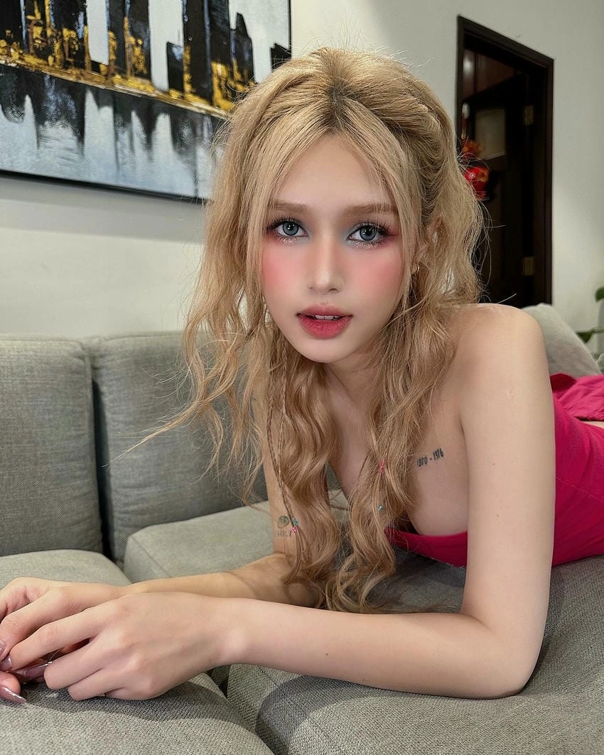 Tên thật Xoài Non là Phạm Thùy Trang