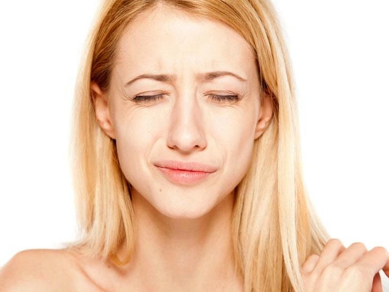 Khám phá giải mã hiện tượng môi bị giật là điềm gì chính xác