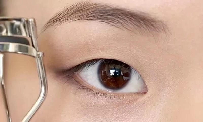 Giải mã đoán tính cách và vận mệnh của người mắt một mí