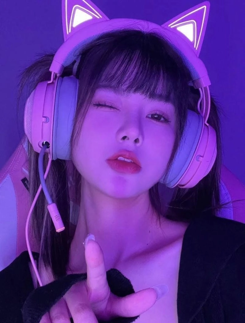 Cùng ngắm gái xinh LMHT