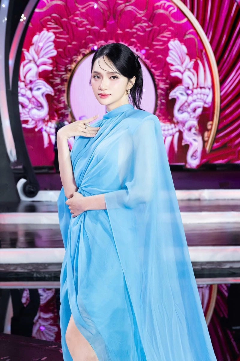 Gợi ý phong cách Hương Giang đời thường