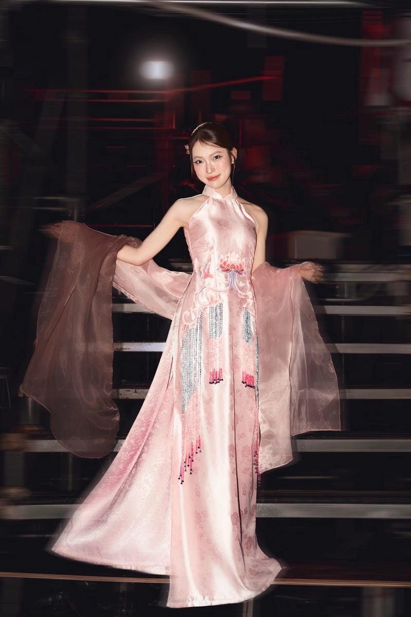 Cùng ngắm Khánh Vy xinh đẹp