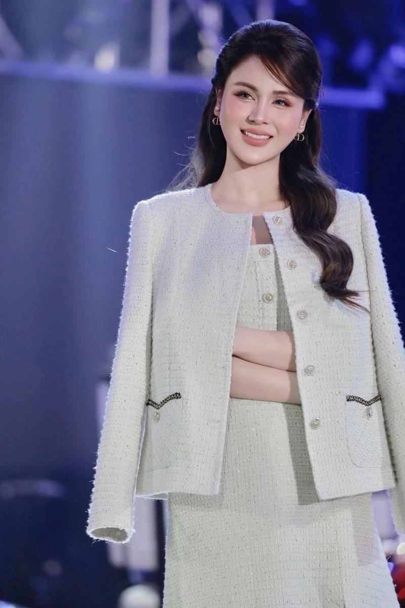 Tổng hợp hình ảnh Lương Thu Trang cá tính