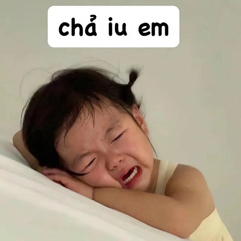 Những khoảnh khắc meme em bé dễ thương