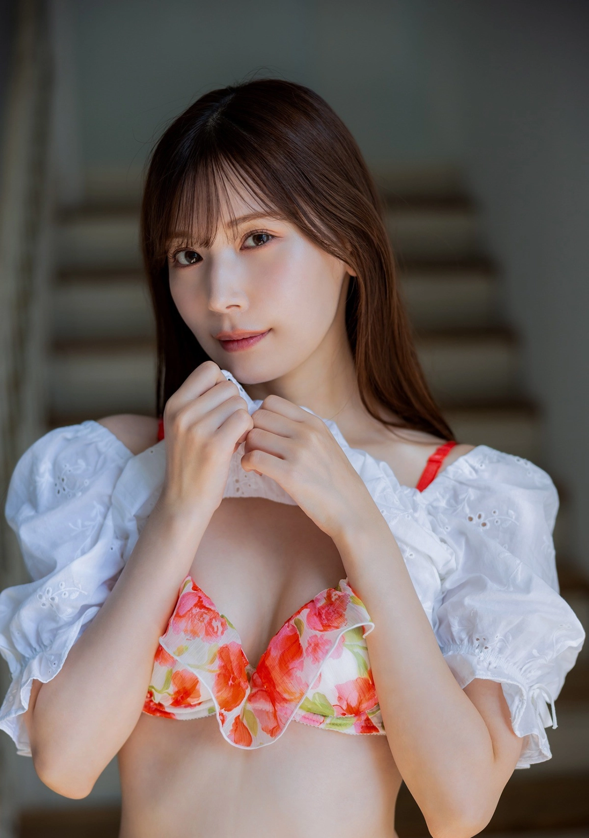 Akari Tsumugi cuốn hút trong từng khoảnh khắc sexy