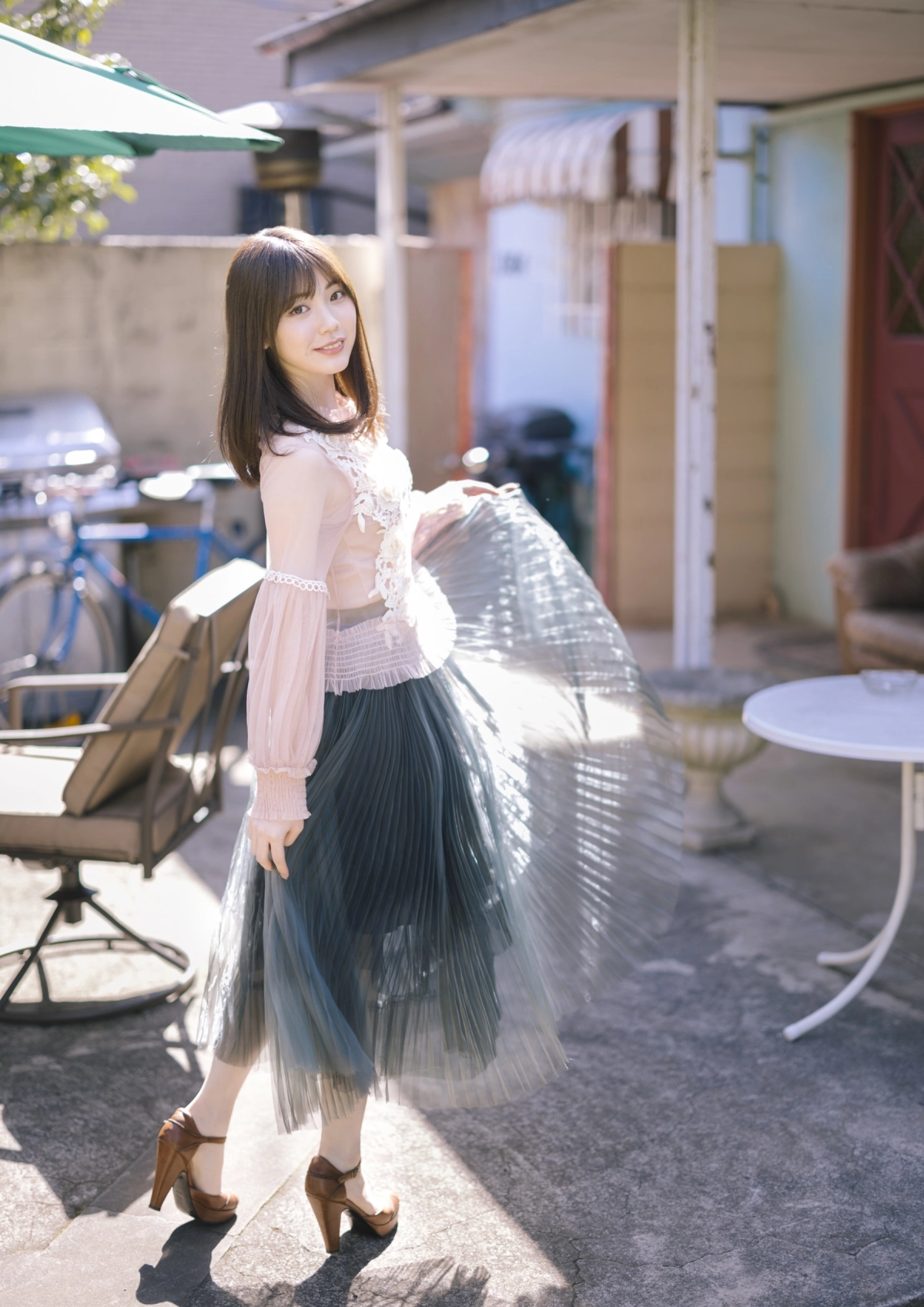 Mio Ishikawa mông cong doggy nóng bỏng nhìn là đổ