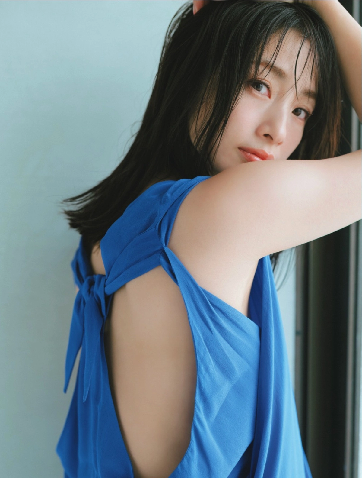 Ánh mắt gợi cảm của Moe Amatsuka khiến tim loạn