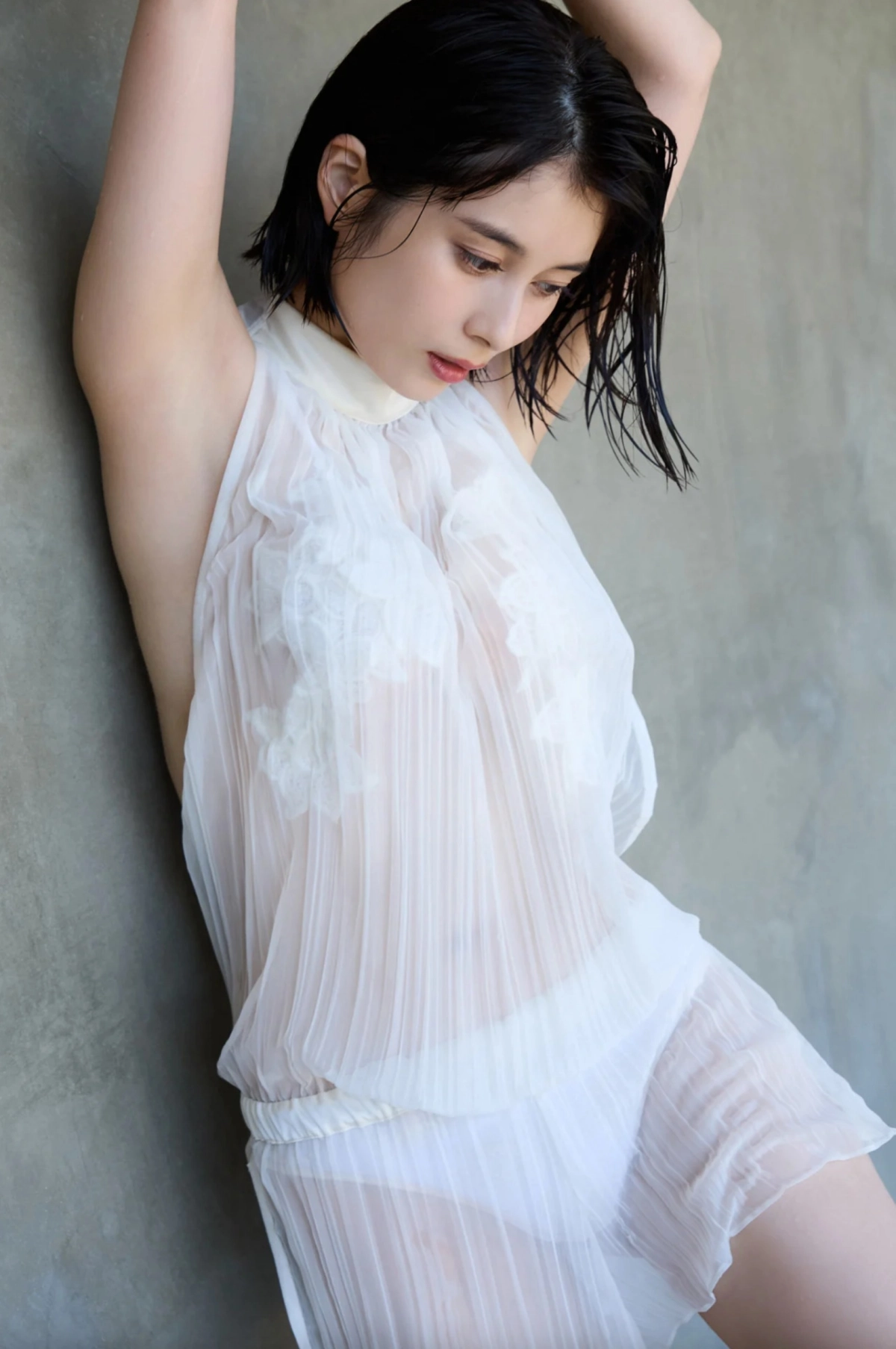 Sakurako Okubo khoe vẻ đẹp nóng bỏng nhẹ nhàng