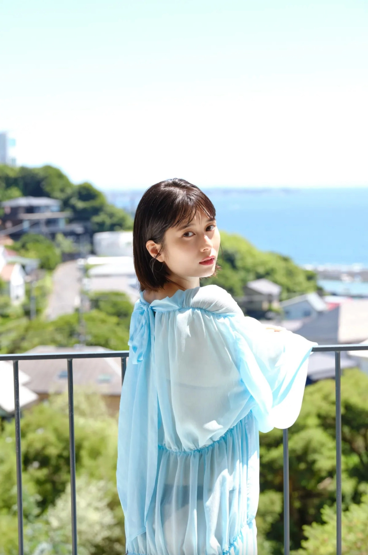 Sakurako Okubo đầy quyến rũ theo cách riêng