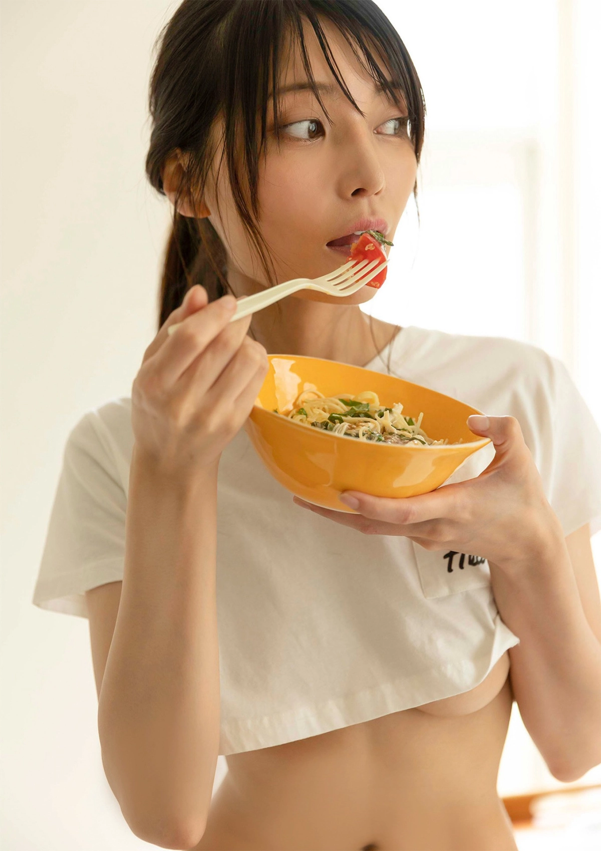 Sayaka Miyuki môi căng ướt sexy cuốn hút điên đảo