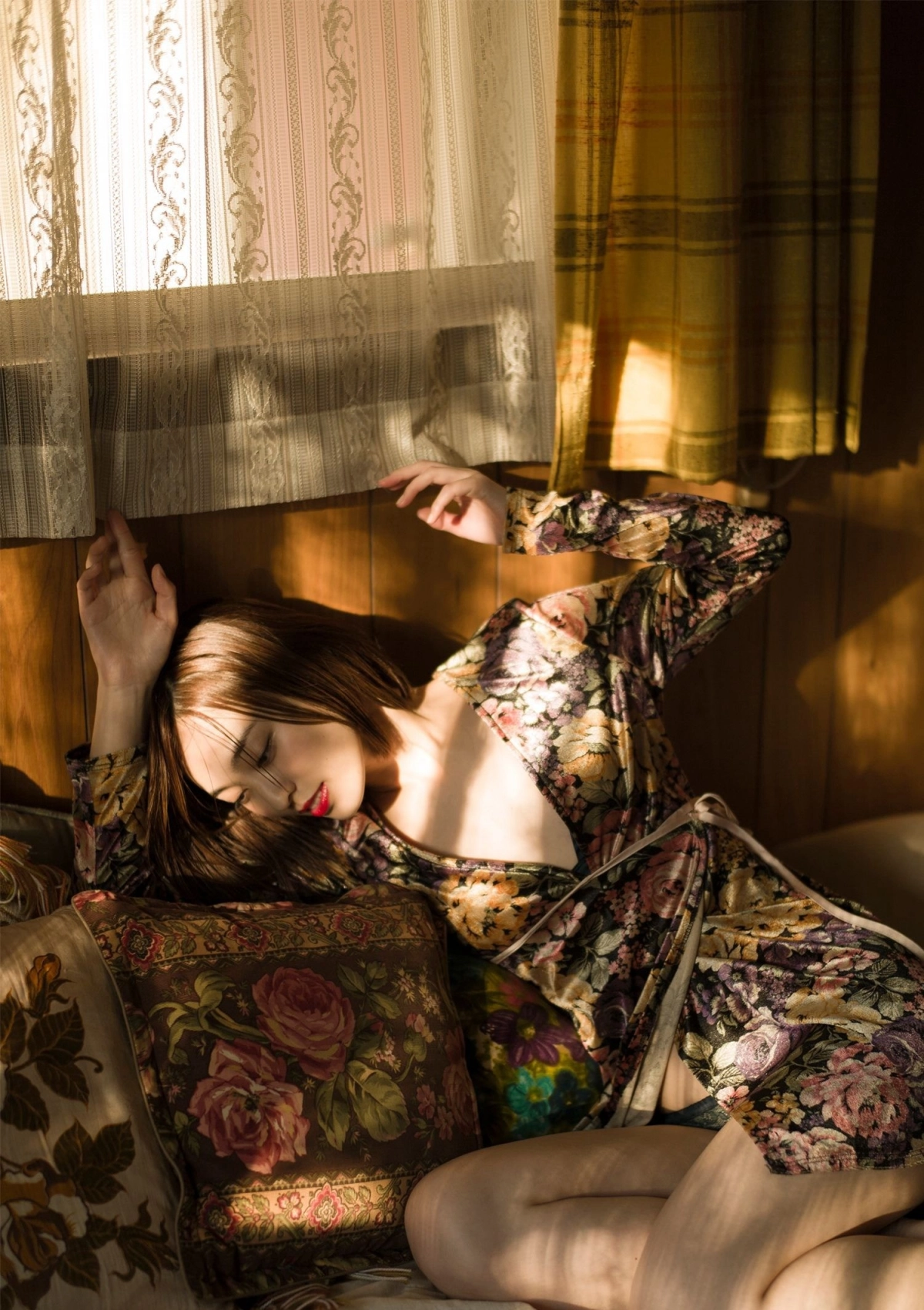 Taki Yukari sở hữu thần thái quyến rũ đầy sức hút