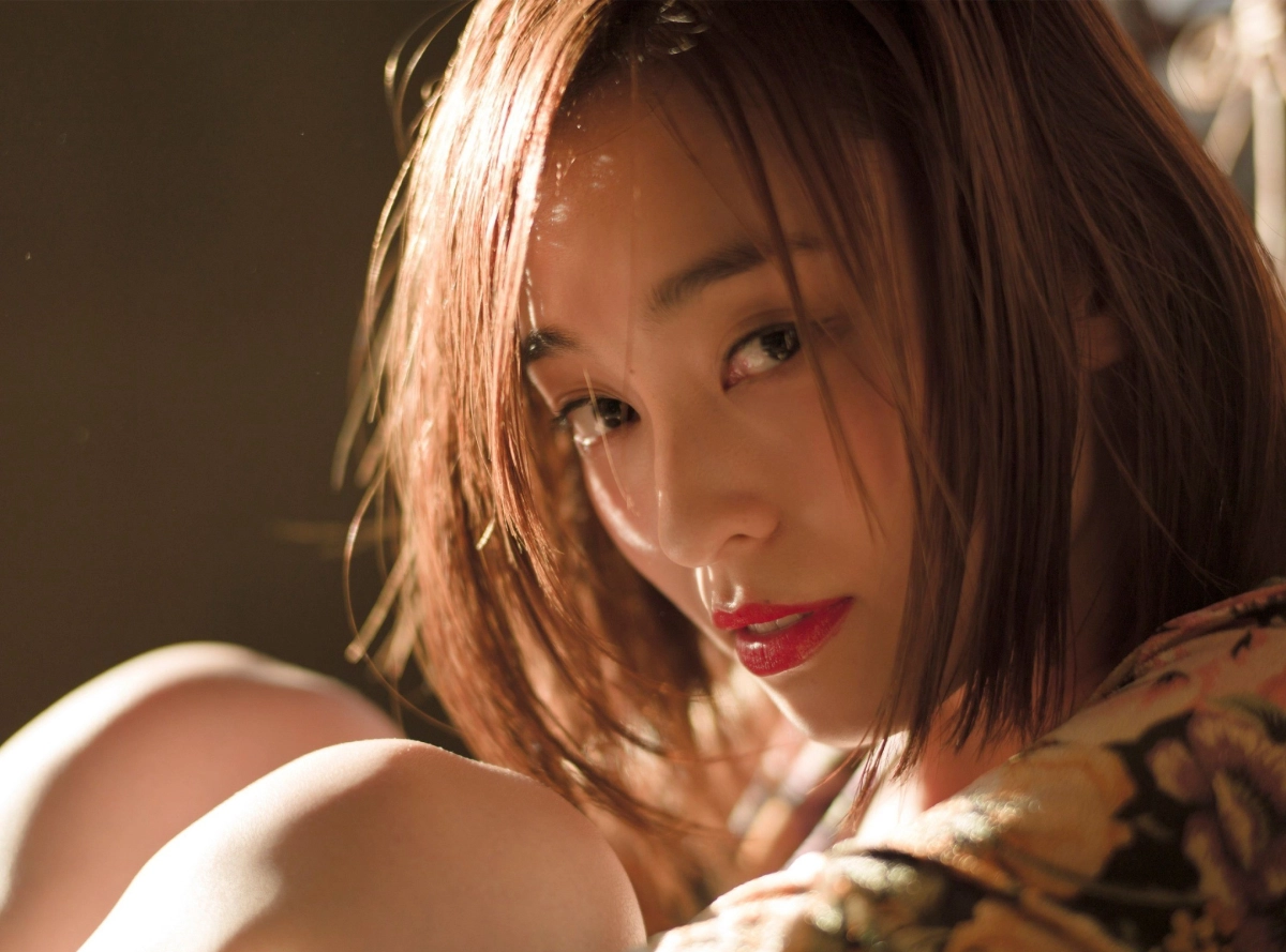 Vẻ đẹp nóng bỏng của Taki Yukari gây ấn tượng