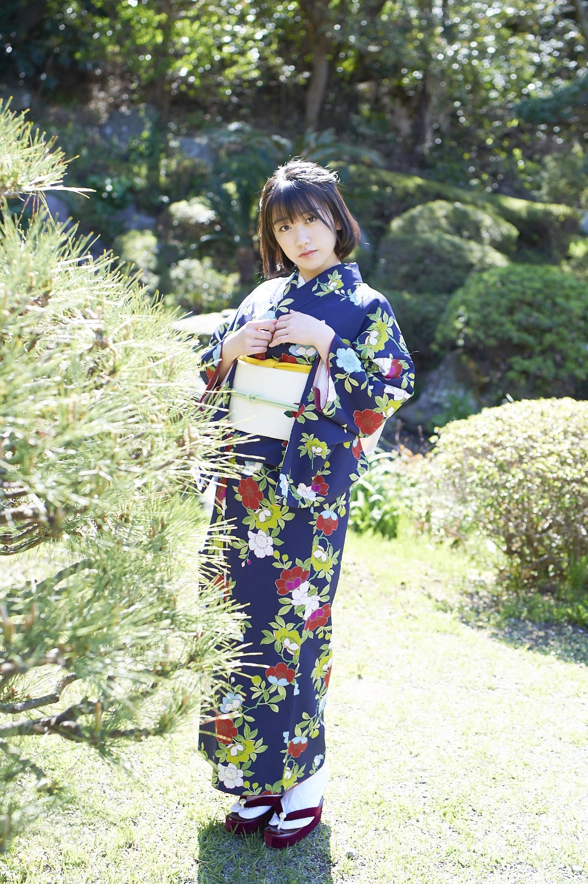 Wada Sakurako khoe vẻ đẹp nóng bỏng đầy cuốn hút