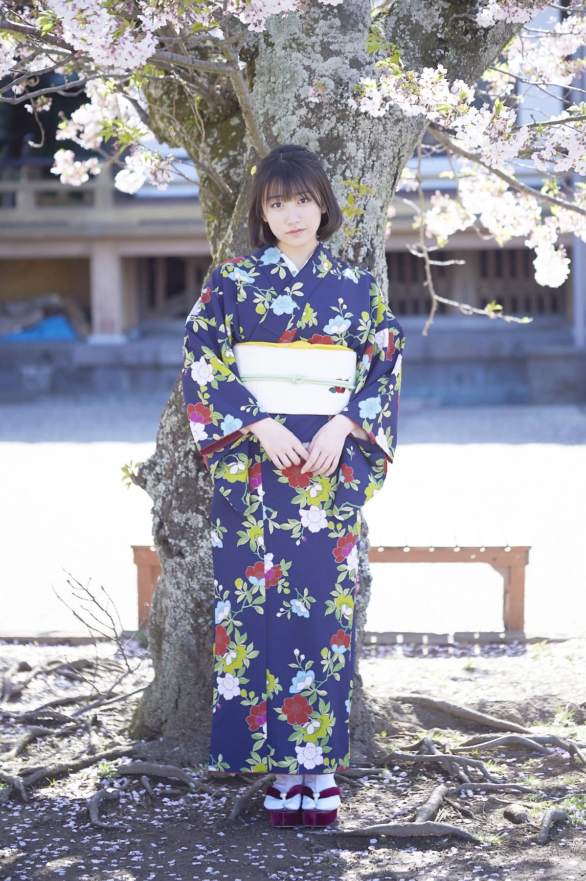 Đường cong nóng bỏng của Wada Sakurako hút ánh nhìn