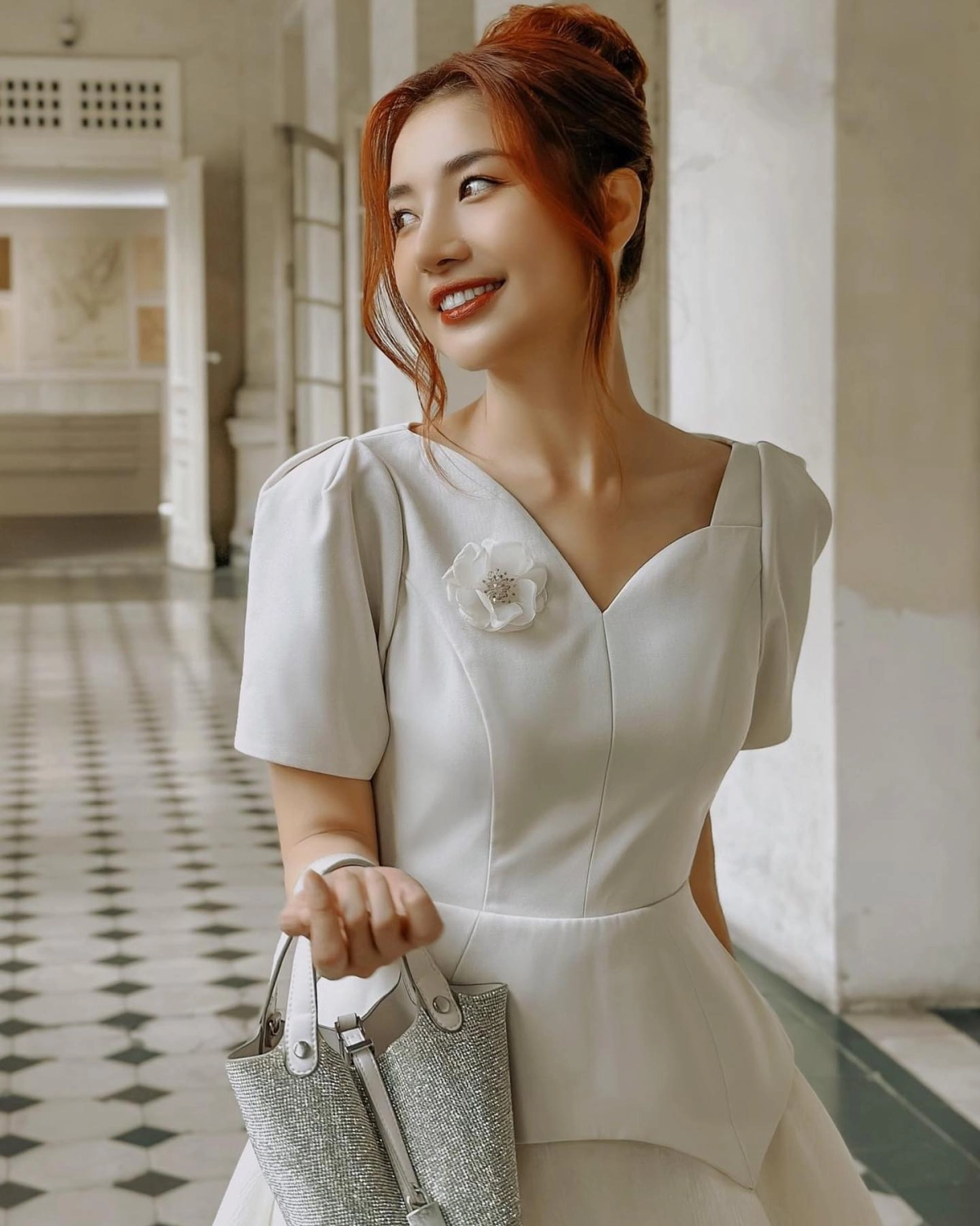 Ảnh cô gái xinh cute đời thường rất gần gũi.