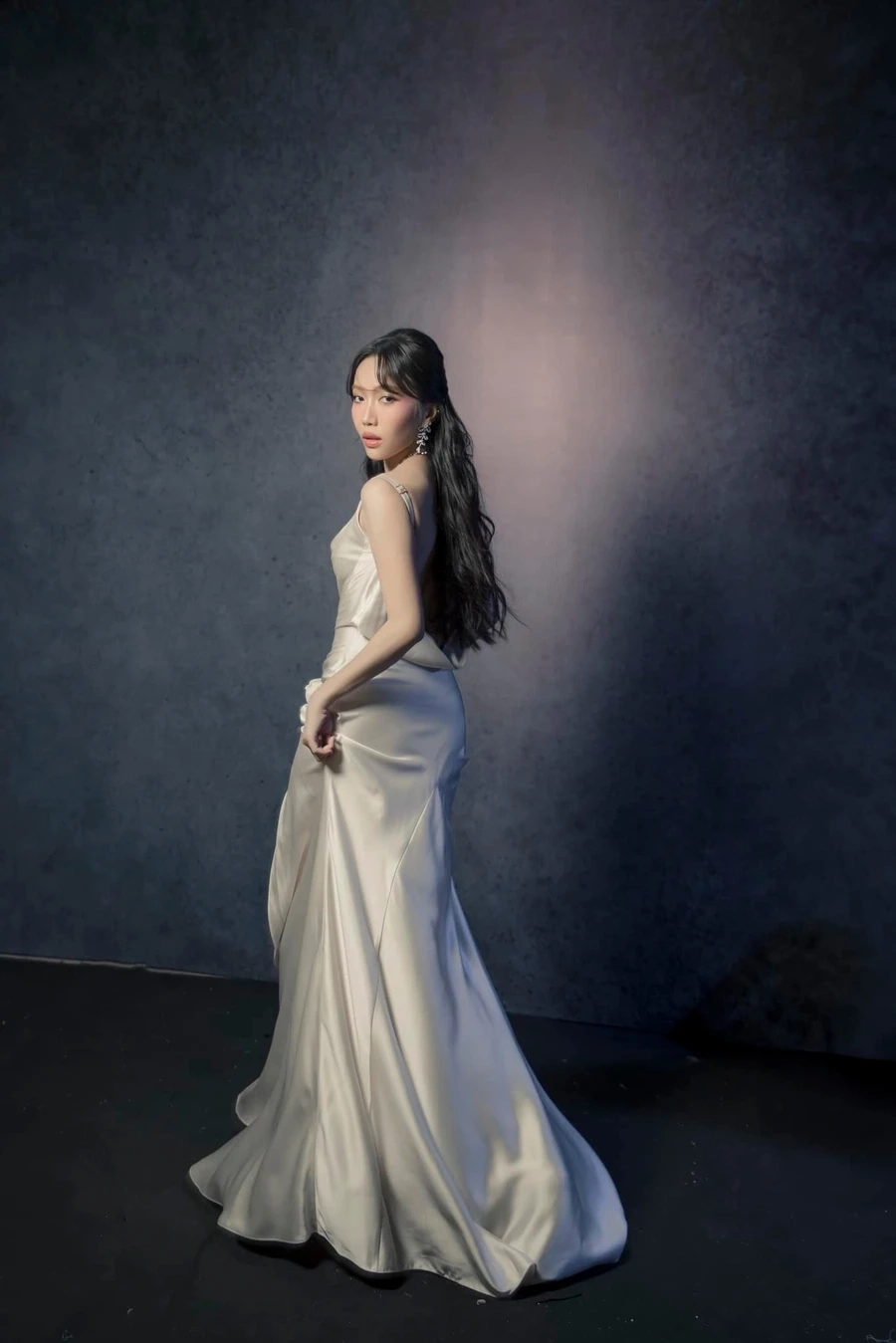 Hình nền gái xinh Việt Nam phù hợp làm wallpaper.