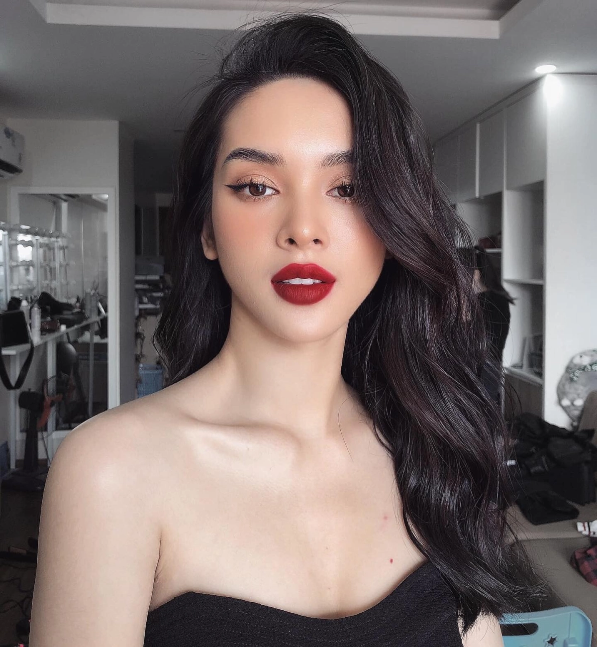 Ảnh gái xinh phong cách nhẹ nhàng mang nét trong trẻo.