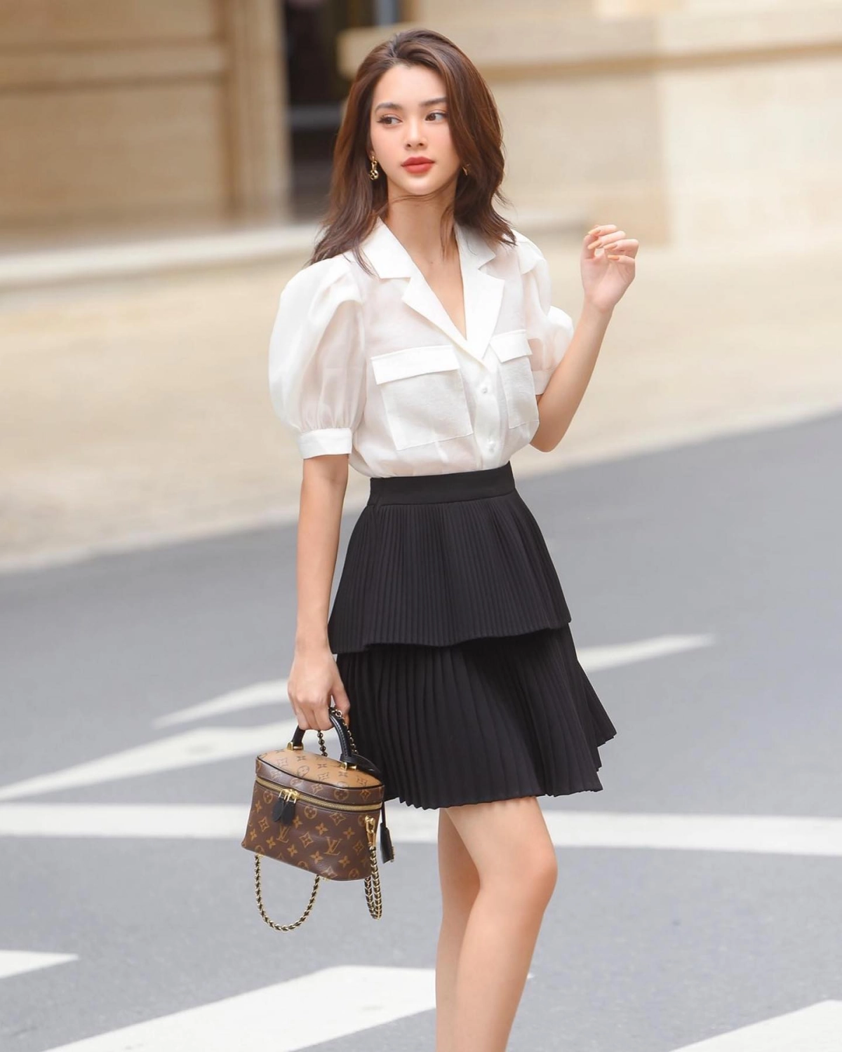 Hình cô gái xinh dễ thương mang nét đáng yêu.